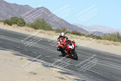 media/Dec-04-2025-Racers Edge (Thu) [[5ebc9f124d]]/3-B Group/7-Session 4 (Turn 10 Inside)/